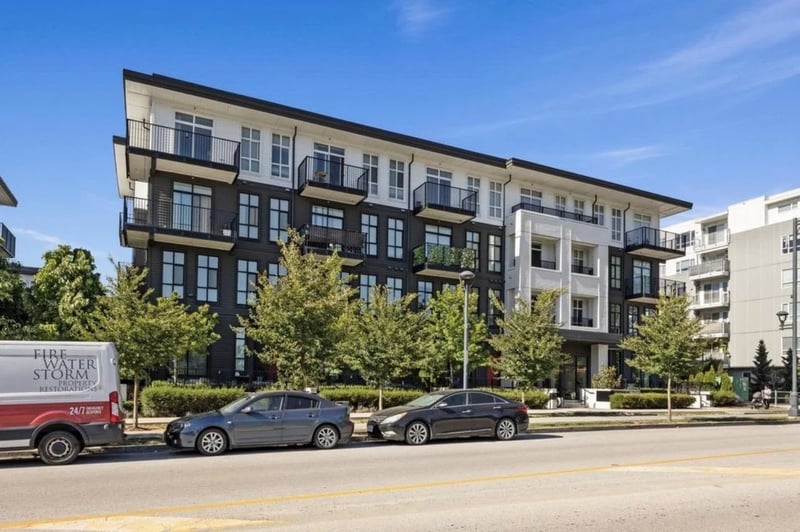 13933 105 Boulevard, Surrey, British Columbia, V3T0R6, Surrey, British Columbia — photo 1 of 5