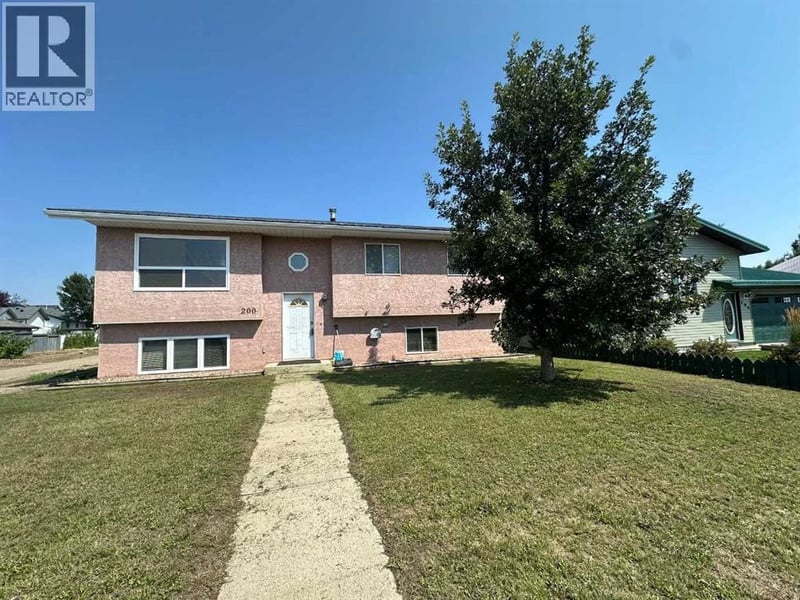 200 Upland Boulevard West, Brooks, Alberta, T1R0R1, Brooks, Alberta — photo 1 of 5