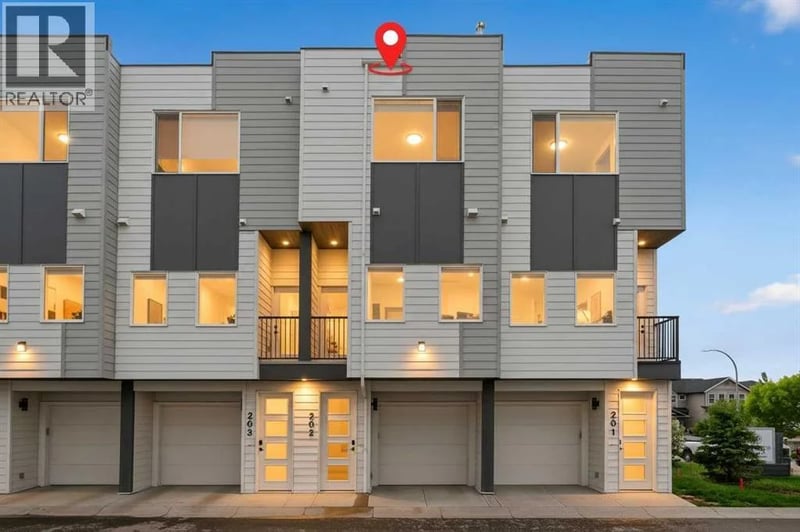 101 Panatella Square Northwest, Calgary, Alberta, T3K2R9, Calgary, Alberta — photo 1 of 5