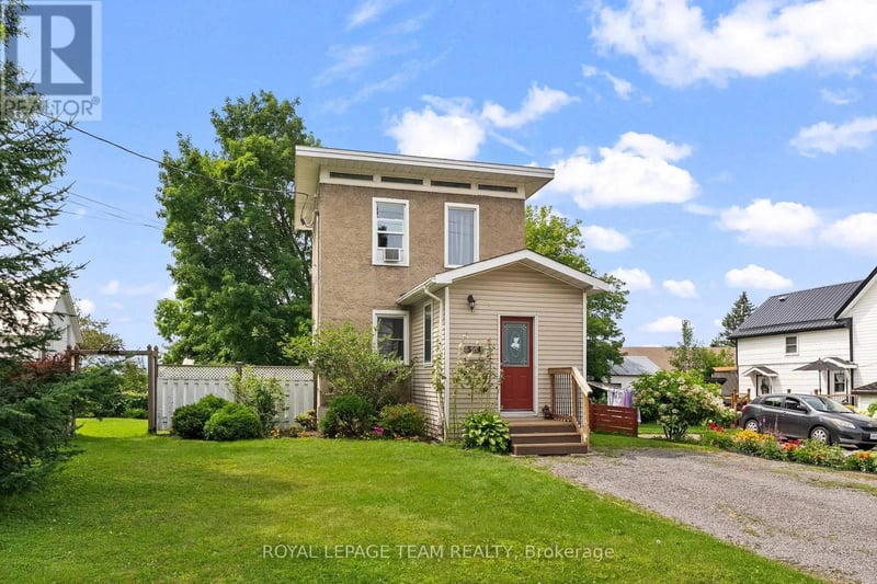 544 MACKAY Street, Pembroke, Ontario, K8A1E6, Pembroke, Ontario — photo 1 of 5