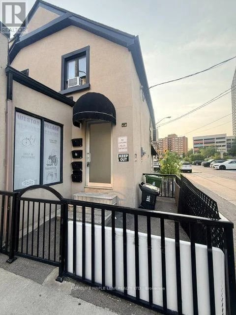 #A 8 John Street, Toronto (Weston), Ontario, M9N1J3, Toronto (Weston), Ontario — photo 1 of 5