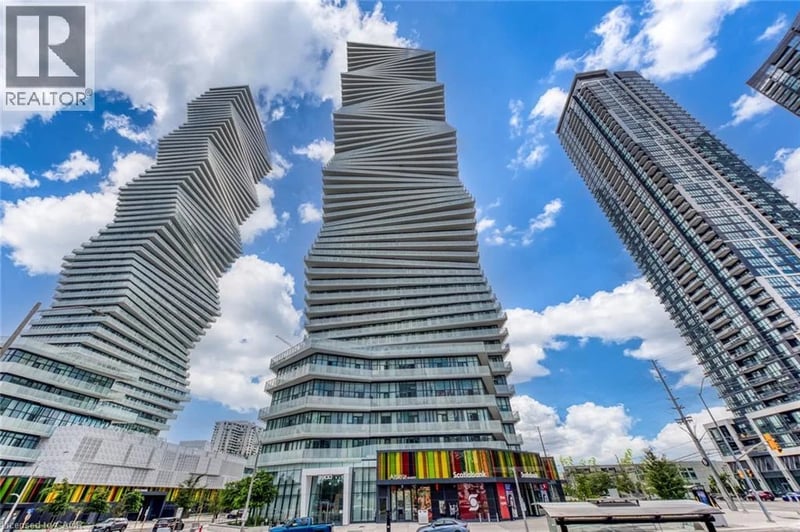 #5010 3900 CONFEDERATION Parkway, Mississauga, Ontario, L5B0M3, Mississauga, Ontario — photo 1 of 5