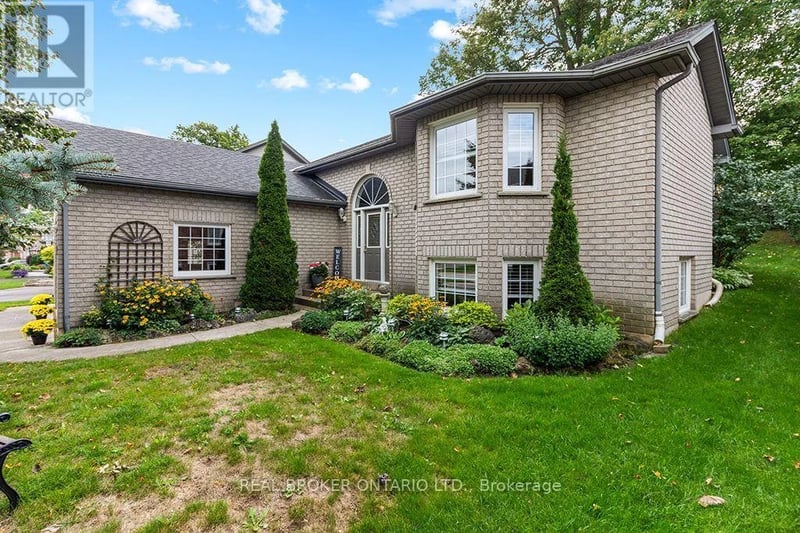 411 Olde Village Lane, Shelburne, Ontario, L9V3A4, Shelburne, Ontario — photo 1 of 5
