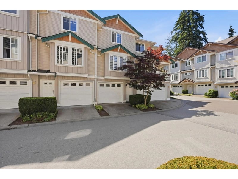 #38 12711 64 Avenue, Surrey, British Columbia, V3W1X1, Surrey, British Columbia — photo 1 of 5
