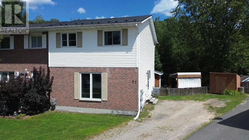 52 Lachance PL, Elliot Lake, Ontario, P5A3B8, Elliot Lake, Ontario — photo 1 of 5