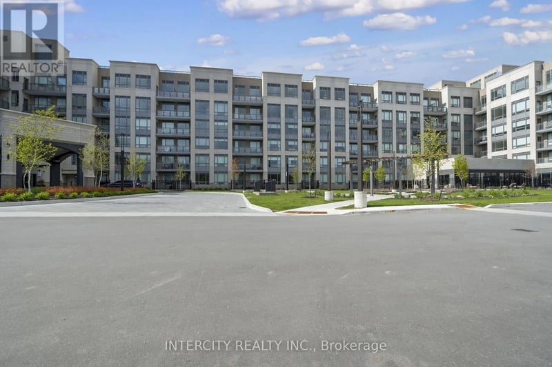 #626 2075 King Road, King (King City), Ontario, L7B0R6, King (King City), Ontario — photo 1 of 5