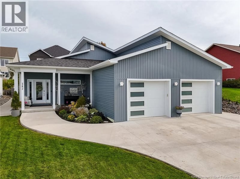 147 Reba Crescent, Fredericton, New Brunswick, E3G0B5, Fredericton, New Brunswick — photo 1 of 5