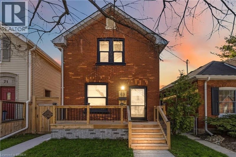69 ST PAUL Avenue, Brantford, Ontario, N3T4E7, Brantford, Ontario — photo 1 of 5