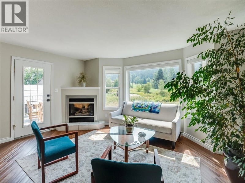 416 BEASLEY  W Crescent, Nelson, British Columbia, V1L5Y4, Nelson, British Columbia — photo 1 of 5