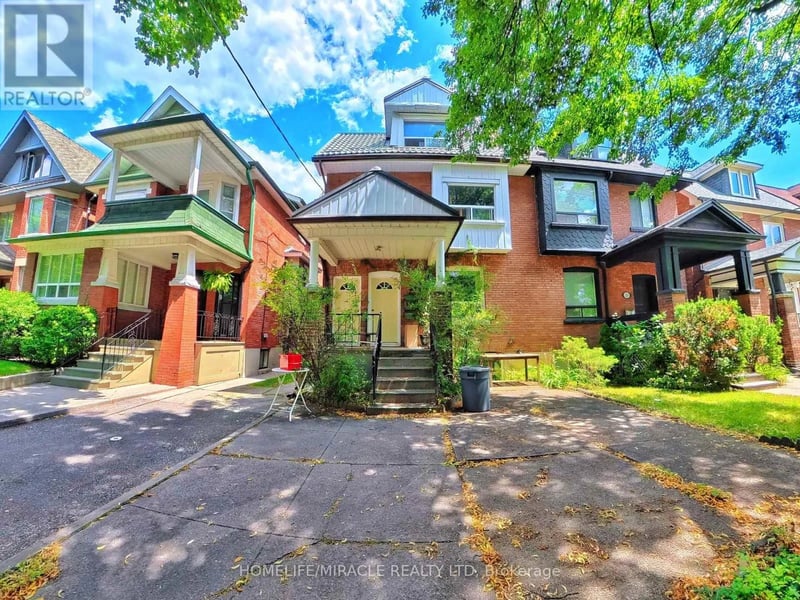 121 Medland Street, Toronto (Junction Area), Ontario, M6P2N4, Toronto (Junction Area), Ontario — photo 1 of 5