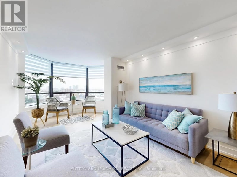 #1009 7440 Bathurst Street, Vaughan (Brownridge), Ontario, L4J7K8, Vaughan (Brownridge), Ontario — photo 1 of 5