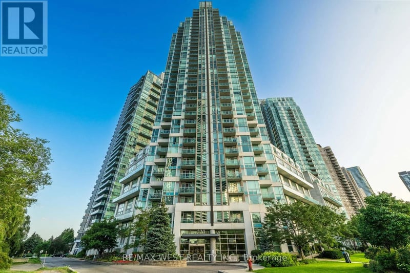 #1710 220 Burnhamthorpe Road West, Mississauga (City Centre), Ontario, L5B4N4, Mississauga (City Centre), Ontario — photo 1 of 5