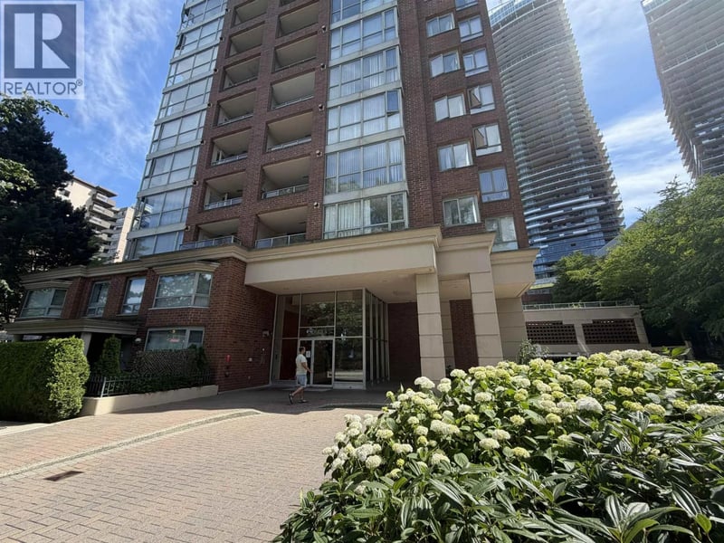 4888 HAZEL Street, Burnaby, British Columbia, V5H4T4, Burnaby, British Columbia — photo 1 of 5
