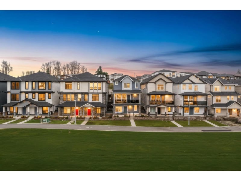 16673 16 Avenue, Surrey, British Columbia, V3S9X7, Surrey, British Columbia — photo 1 of 5