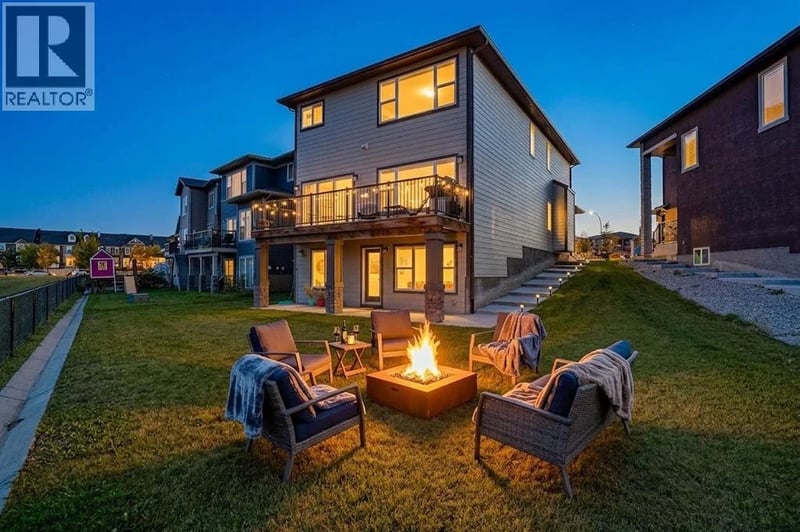 32 Legacy Cove Southeast, Calgary, Alberta, T2X0Y7, Calgary, Alberta — photo 1 of 5