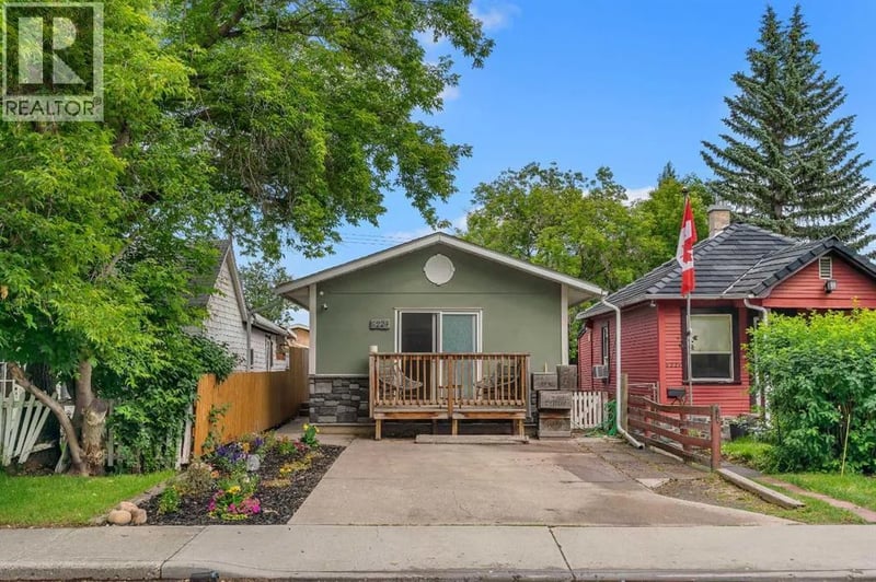 6224 18A Street Southeast, Calgary, Alberta, T2C0N1, Calgary, Alberta — photo 1 of 5