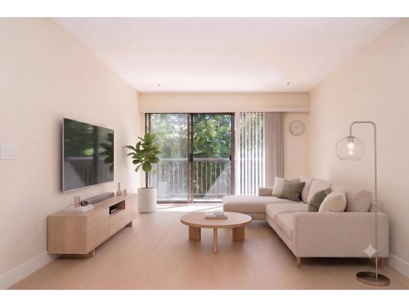 #208 15020 NORTH BLUFF Road, White Rock, British Columbia, V4B5A4, White Rock, British Columbia — photo 1 of 5