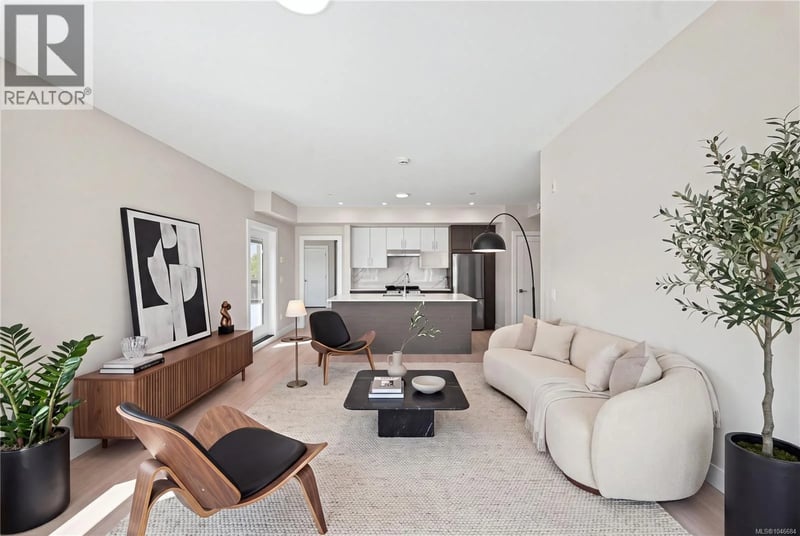 #210 171 Jensen Avenue West, Parksville, British Columbia, V9P1K3, Parksville, British Columbia — photo 1 of 5