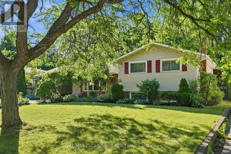 31 Valerie Drive, St. Catharines (Glendale/Glenridge), Ontario, L2T3G3, St. Catharines (Glendale/Glenridge), Ontario — photo 1 of 5