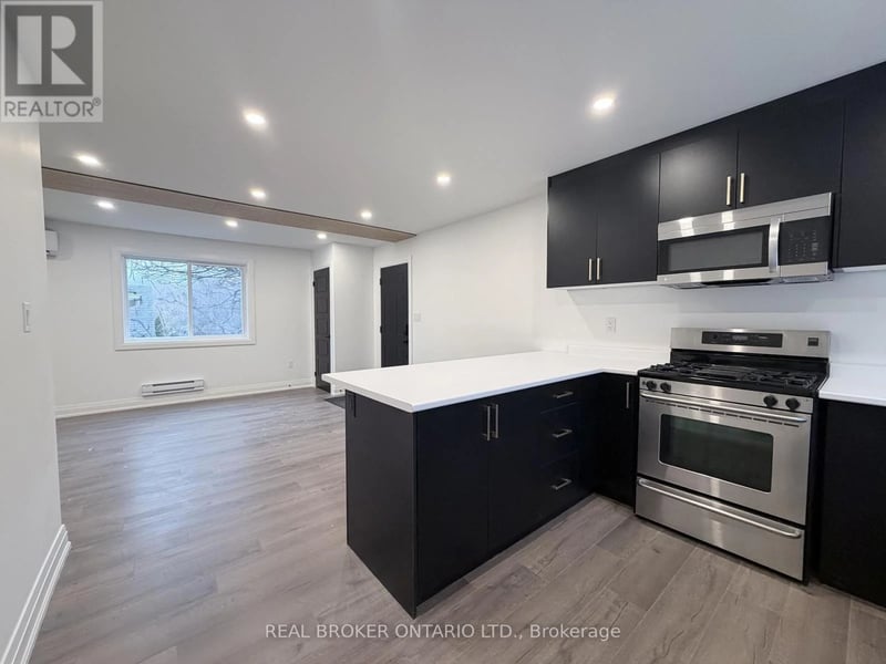 #Upper 184 Ottawa Street South, Hamilton (Delta), Ontario, L8K2E6, Hamilton (Delta), Ontario — photo 1 of 5