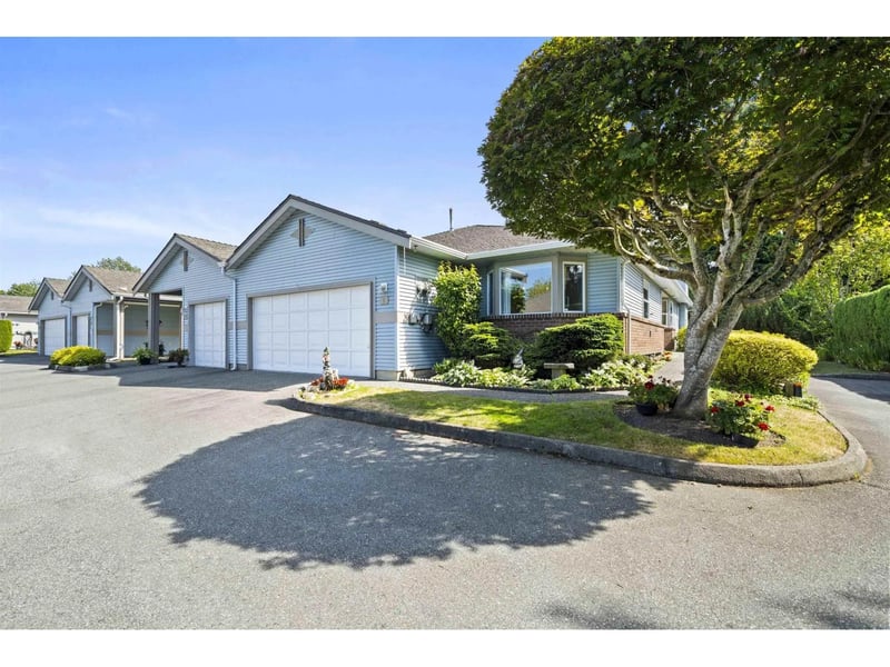 #1 8889 212 Street, Langley, British Columbia, V1M2E8, Langley, British Columbia — photo 1 of 5