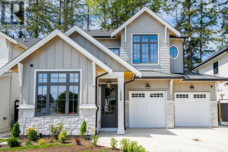 1229 STELLERS JAY Place, Tsawwassen, British Columbia, V4M0H3, Tsawwassen, British Columbia — photo 1 of 5