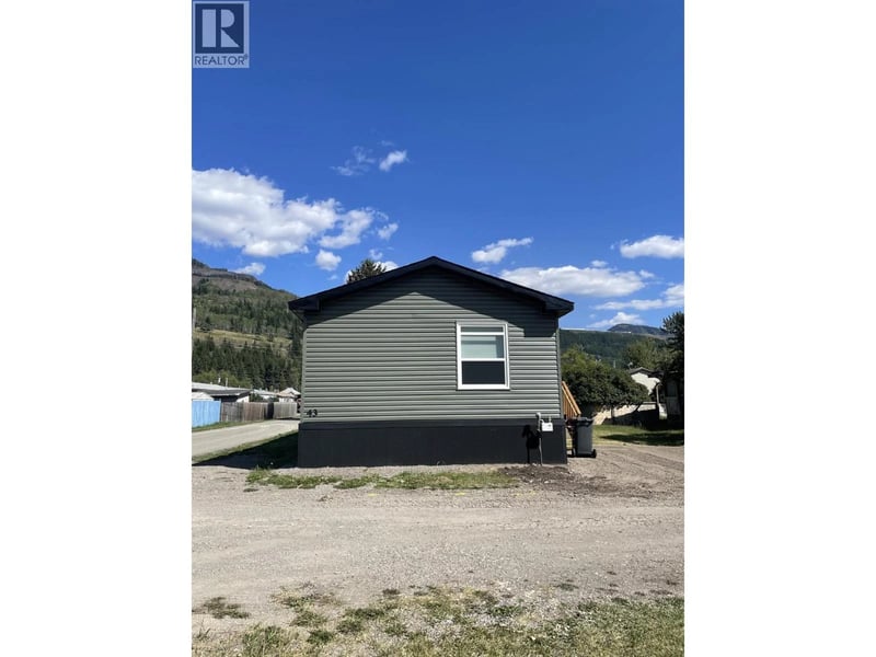 #43 100 Industrial Road, Sparwood, British Columbia, V0B2G1, Sparwood, British Columbia — photo 1 of 5
