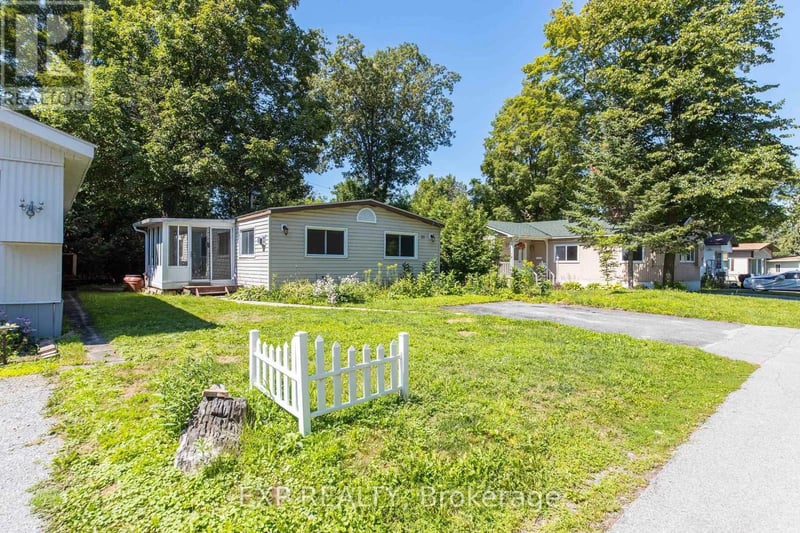 21 Maplewood Avenue, Carleton Place, Ontario, K7C3P1, Carleton Place, Ontario — photo 1 of 5