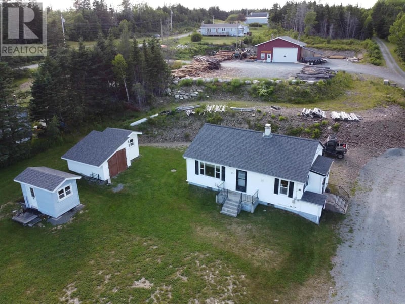 29 Chittick Crest, Sheet Harbour, Nova Scotia, B0J3B0, Sheet Harbour, Nova Scotia — photo 1 of 5