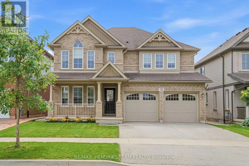 12 Riley Avenue, Pelham (Fonthill), Ontario, L3B5N5, Pelham (Fonthill), Ontario — photo 1 of 5