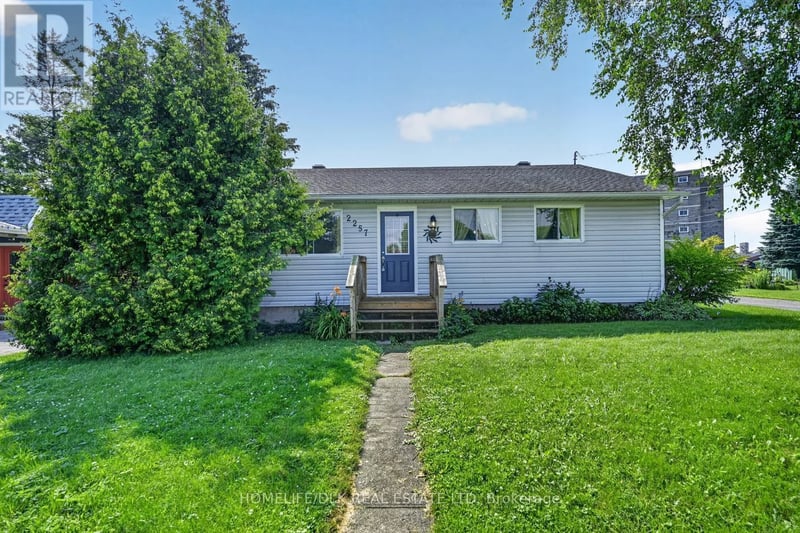 2257 Dundas Street, Edwardsburgh/Cardinal, Ontario, K0E1E0, Edwardsburgh/Cardinal, Ontario — photo 1 of 5