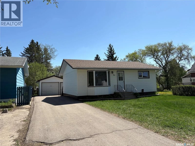 86 1st STREET SW, Wadena, Saskatchewan, S0A4J0, Wadena, Saskatchewan — photo 1 of 5