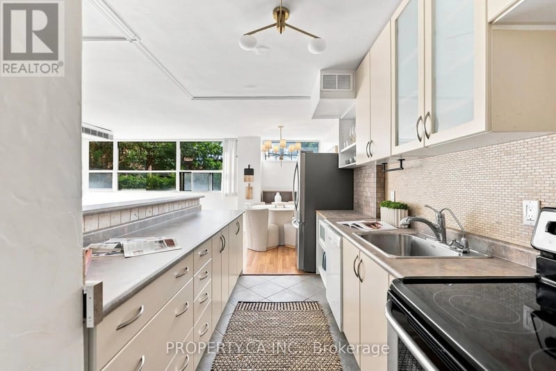 #202 60 Montclair Avenue, Toronto (Forest Hill South), Ontario, M5P1P7, Toronto (Forest Hill South), Ontario — photo 1 of 5
