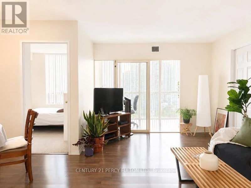 #2006 285 Enfield Place, Mississauga (City Centre), Ontario, L5B3Y6, Mississauga (City Centre), Ontario — photo 1 of 5