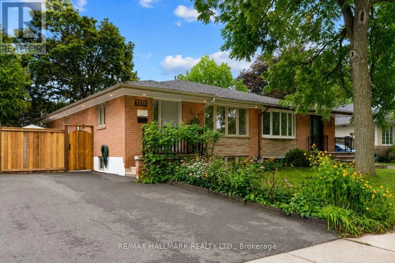 1218 Grange Road, Oakville (FA Falgarwood), Ontario, L6H1P7, Oakville (FA Falgarwood), Ontario — photo 1 of 5
