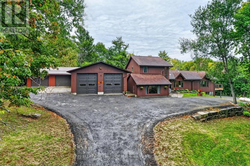 1020 East Walker Lake Drive, Lake of Bays (Sinclair), Ontario, P1H2J6, Lake of Bays (Sinclair), Ontario — photo 1 of 5