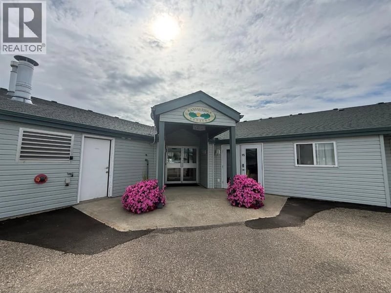 5314 51 Street, Rimbey, Alberta, T4S1S6, Rimbey, Alberta — photo 1 of 5