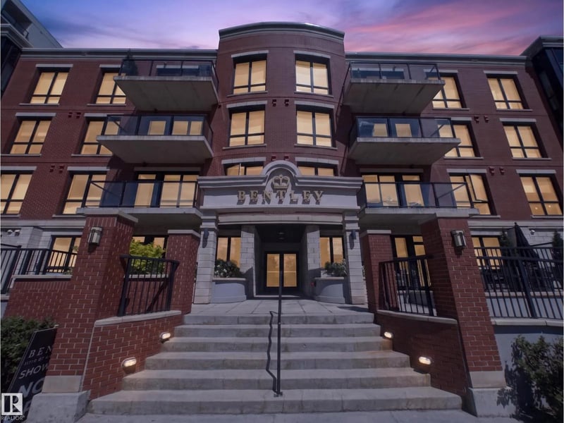#403, 11710 87 AV NW, Edmonton, Alberta, T6G0Y3, Edmonton, Alberta — photo 1 of 5