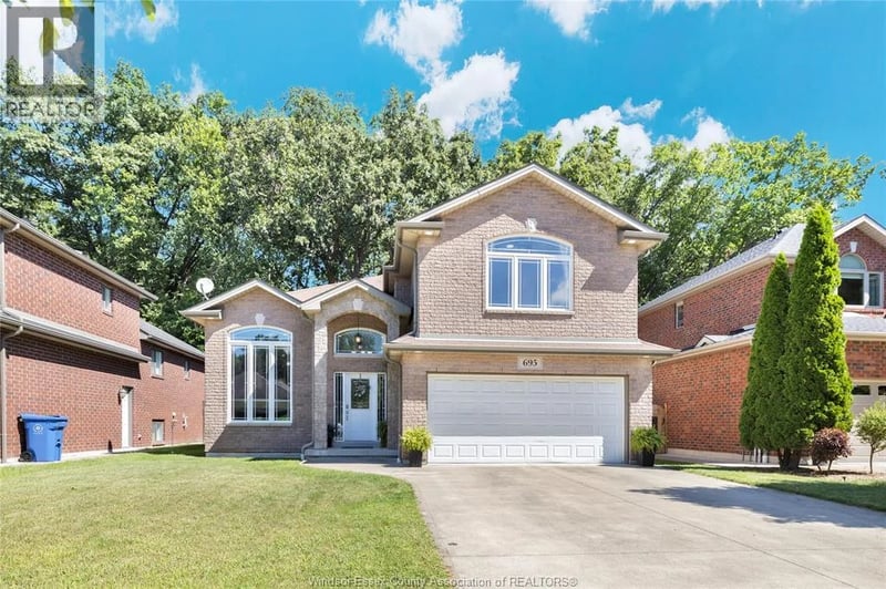 695 INTERNATIONAL Avenue, LaSalle, Ontario, N9J0A5, LaSalle, Ontario — photo 1 of 5
