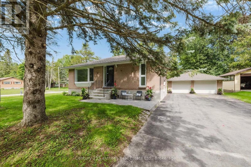 23 Wood Street, Quinte West (Murray Ward), Ontario, K8V5P6, Quinte West (Murray Ward), Ontario — photo 1 of 5