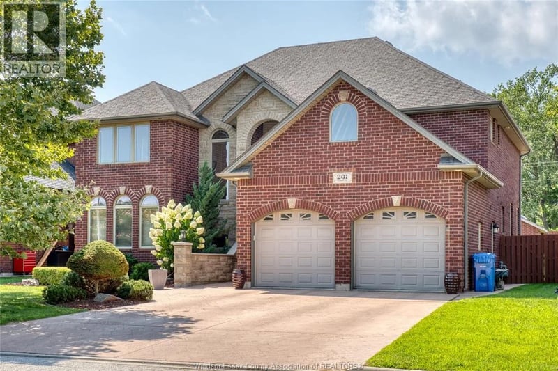 201 ELLISON, Leamington, Ontario, N8H5J2, Leamington, Ontario — photo 1 of 5
