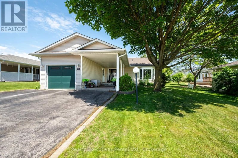 1 Cliff Drive, Clarington (Newcastle), Ontario, L1B1P2, Clarington (Newcastle), Ontario — photo 1 of 5