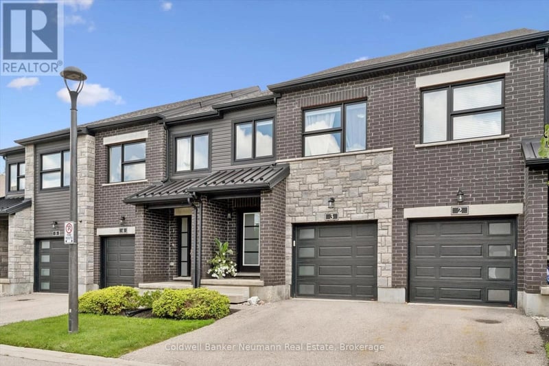 #3 91 Poppy Drive East, Guelph (Pineridge/Westminster Woods), Ontario, N1L0M6, Guelph (Pineridge/Westminster Woods), Ontario — photo 1 of 5