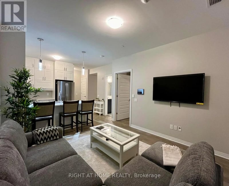 #102 460 Gordon Krantz Avenue, Milton (Walker), Ontario, L9E1Z2, Milton (Walker), Ontario — photo 1 of 5