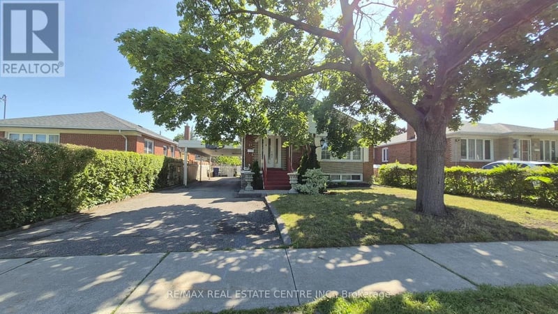 #Upper 71 Gunton Drive, Toronto (West Humber-Clairville), Ontario, M9W3H3, Toronto (West Humber-Clairville), Ontario — photo 1 of 5