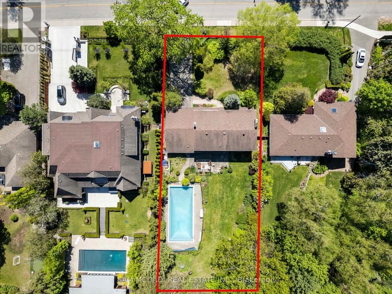 865 Meadow Wood Road, Mississauga (Clarkson), Ontario, L5J2S7, Mississauga (Clarkson), Ontario — photo 1 of 5