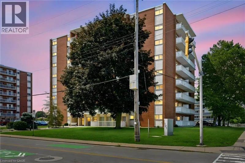 #708 8 WOODMAN Drive South, Hamilton, Ontario, L8K4C9, Hamilton, Ontario — photo 1 of 5