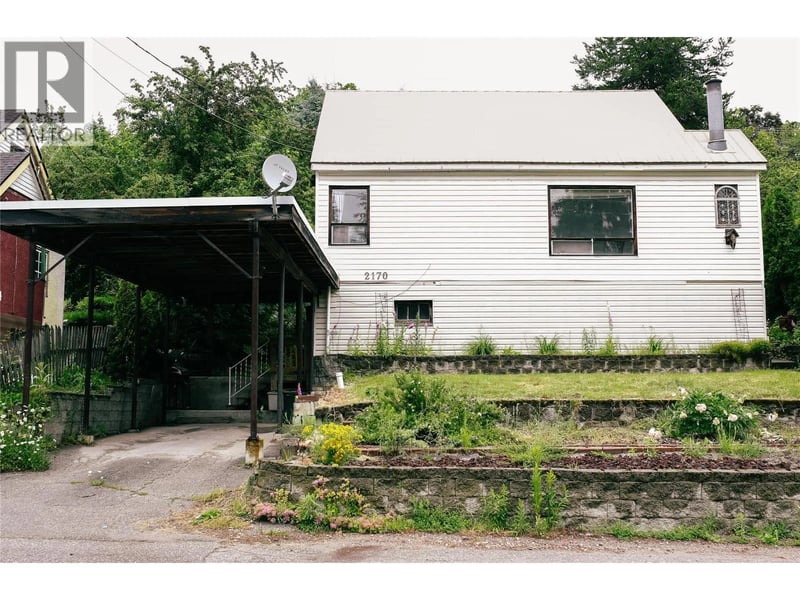 2170 Thompson Avenue, Rossland, British Columbia, V0G1Y0, Rossland, British Columbia — photo 1 of 5