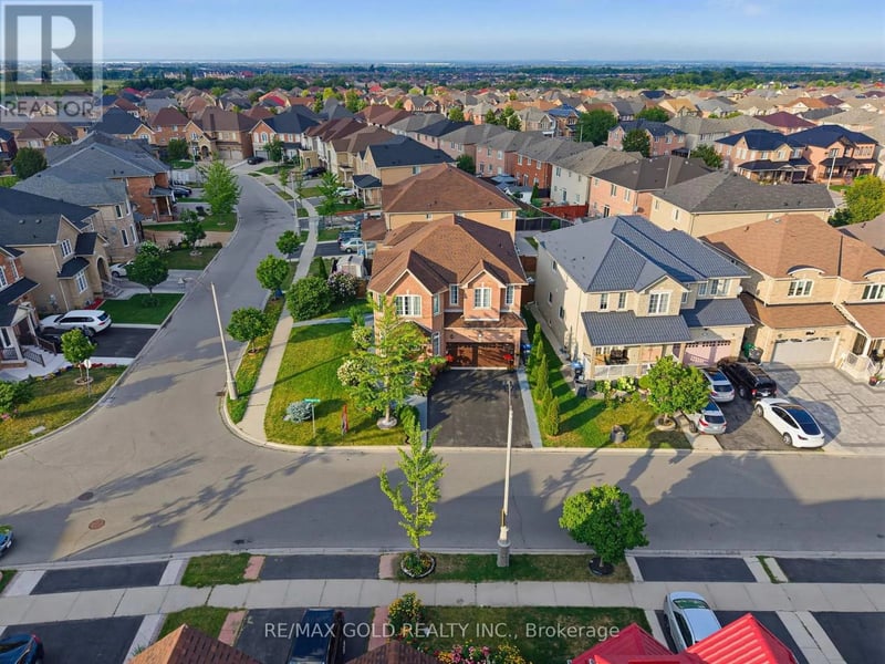 57 Quailvalley Drive, Brampton (Sandringham-Wellington), Ontario, L6R0N7, Brampton (Sandringham-Wellington), Ontario — photo 1 of 5