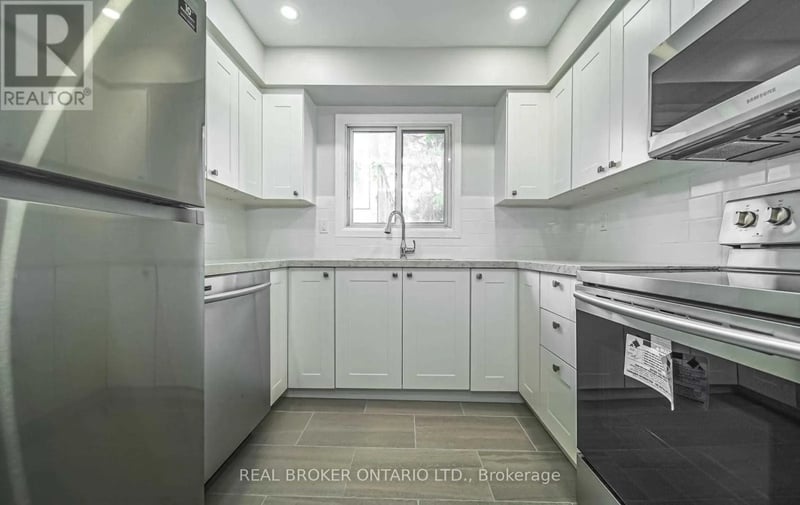 #12 1100 Oxford Street, Oshawa (Lakeview), Ontario, L1J6G4, Oshawa (Lakeview), Ontario — photo 1 of 5